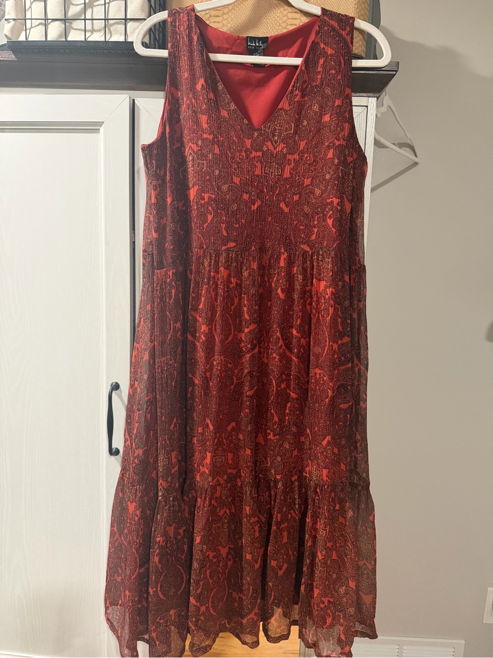 Sleeveless Red Patterned V-Neck Midi Dress
